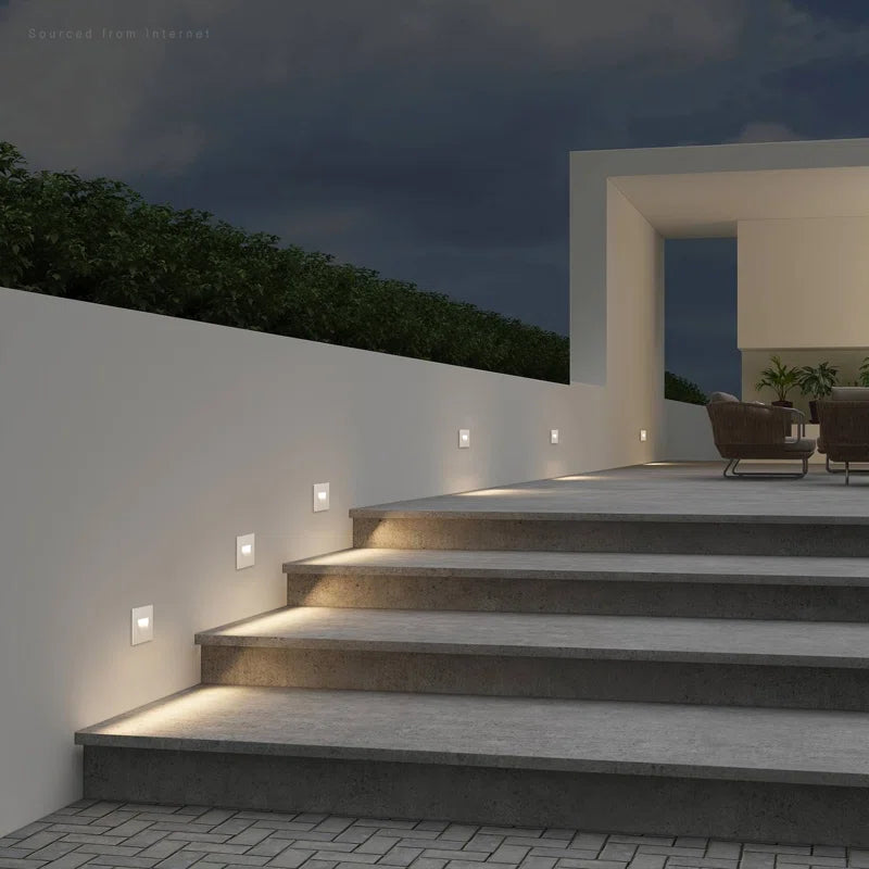 Pro 120V Upright Gradience Step & Deck Light - Adjustable Color Temperature
