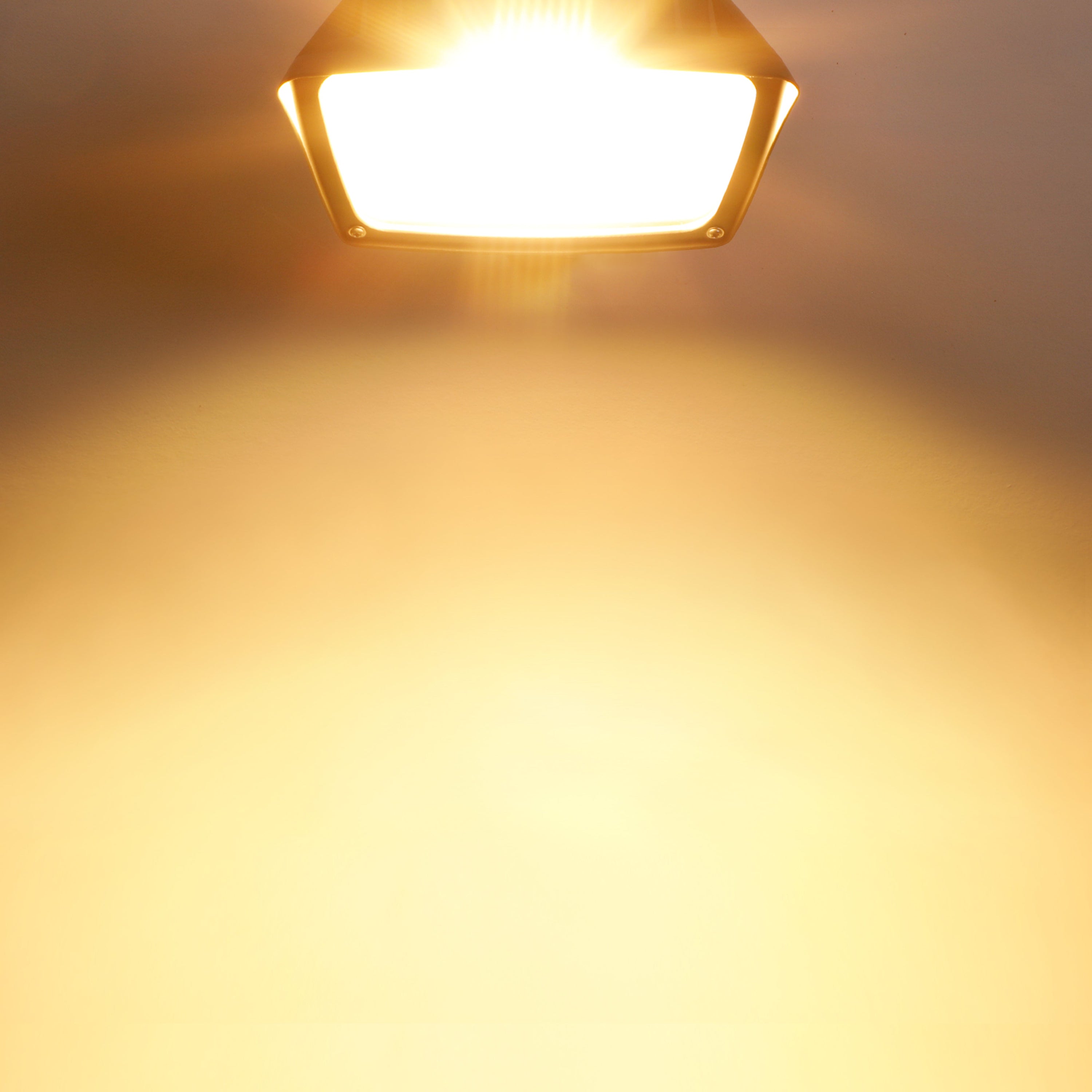 EcoLumen 28W LED Flood Light - Photocell Included - 3000K/5000K