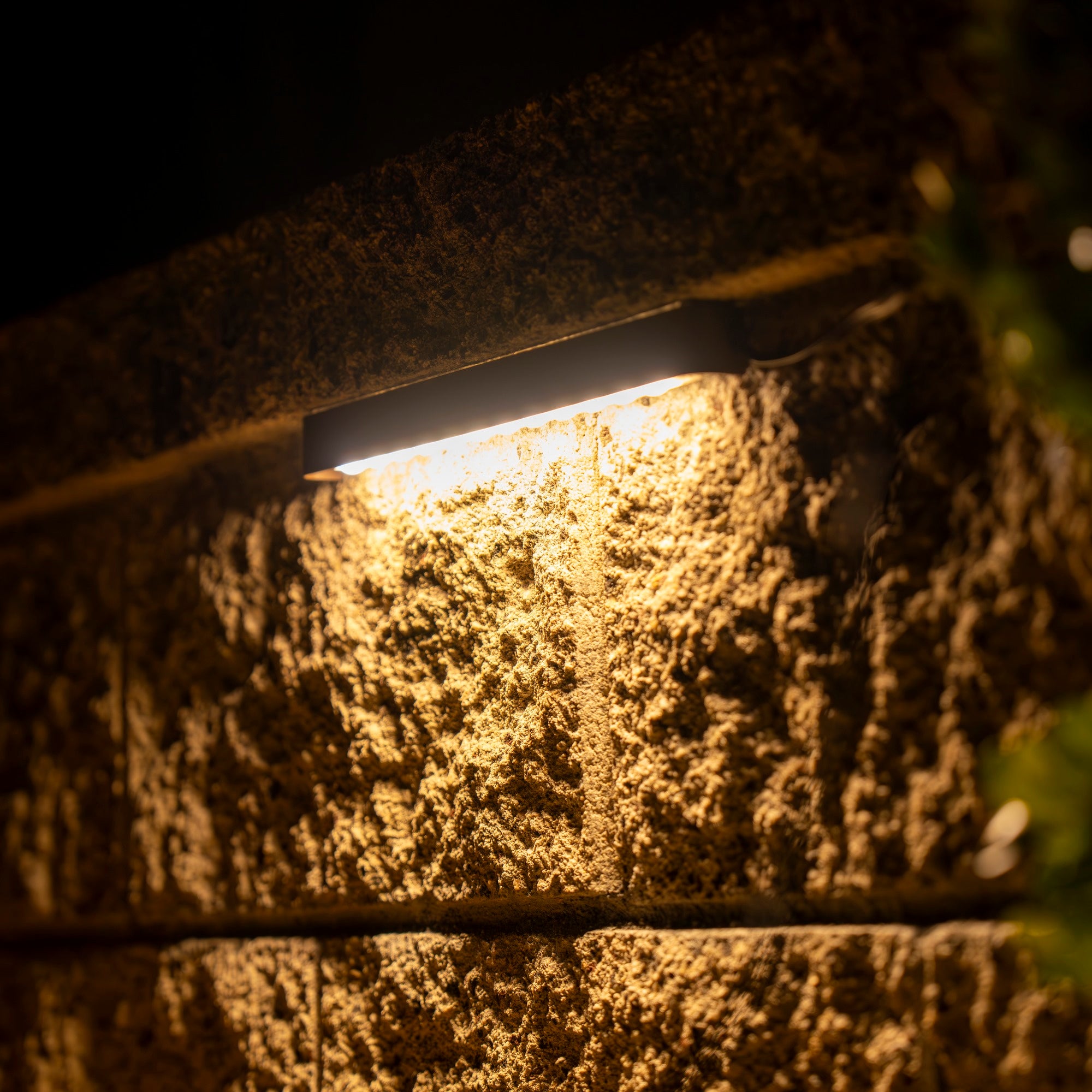 Pivot™ 12" Hardscape & Retaining Wall Light