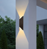 Noir Geometry™ Outdoor Wall Light - 24W with 3CCT