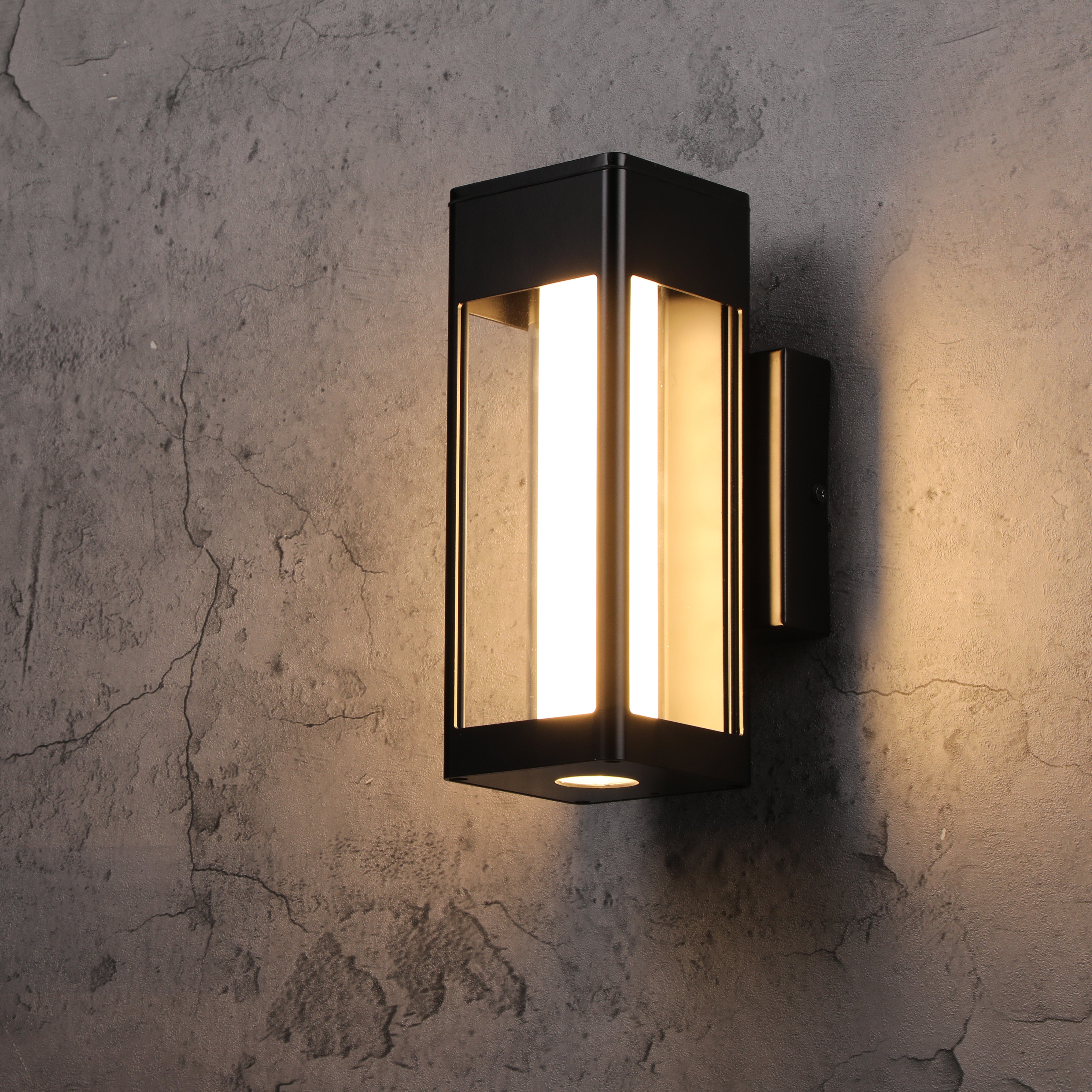 Relic™ 8W Outdoor Wall Sconce