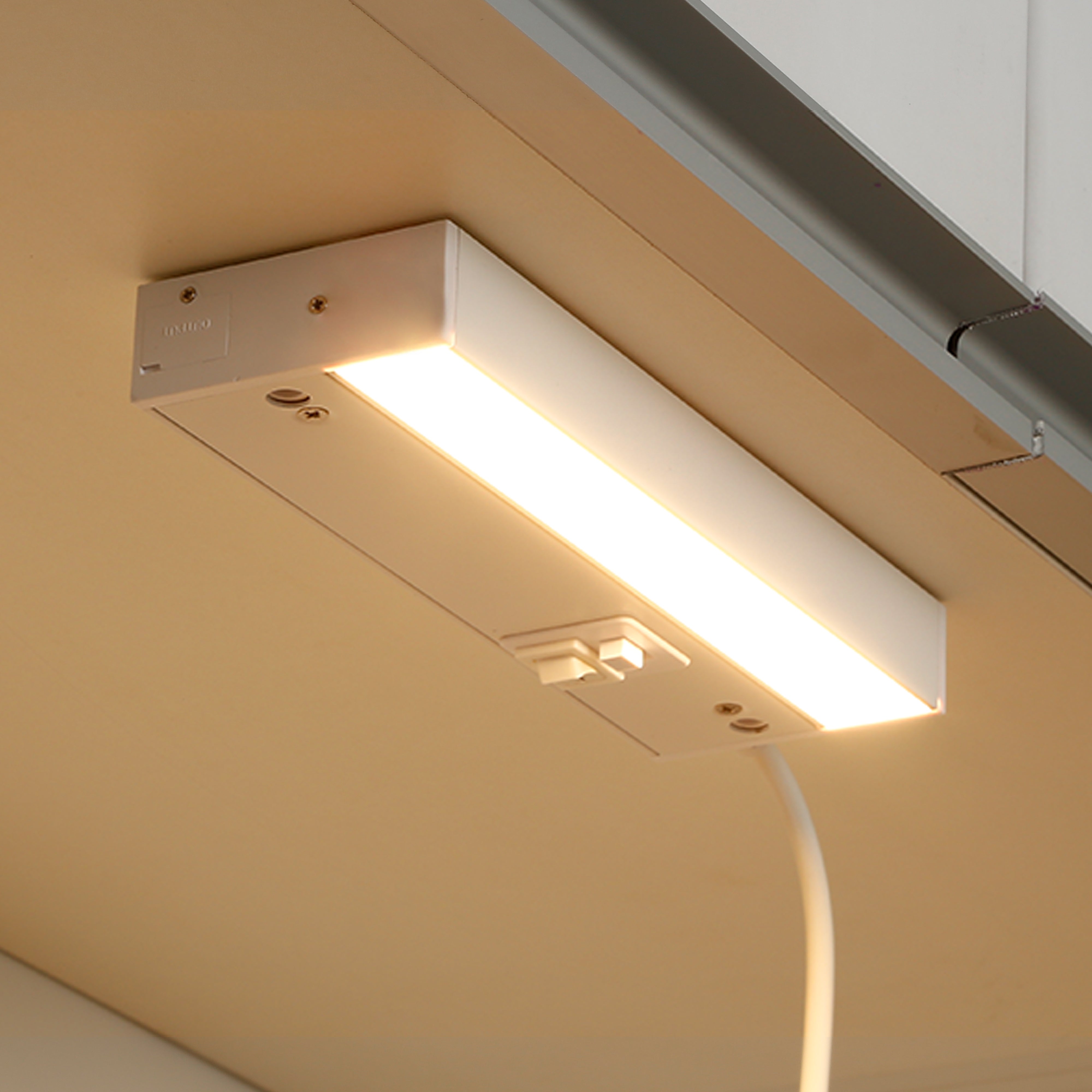 TORCHSTAR VersaLite+ Under Cabinet Light - Thumbnail 4