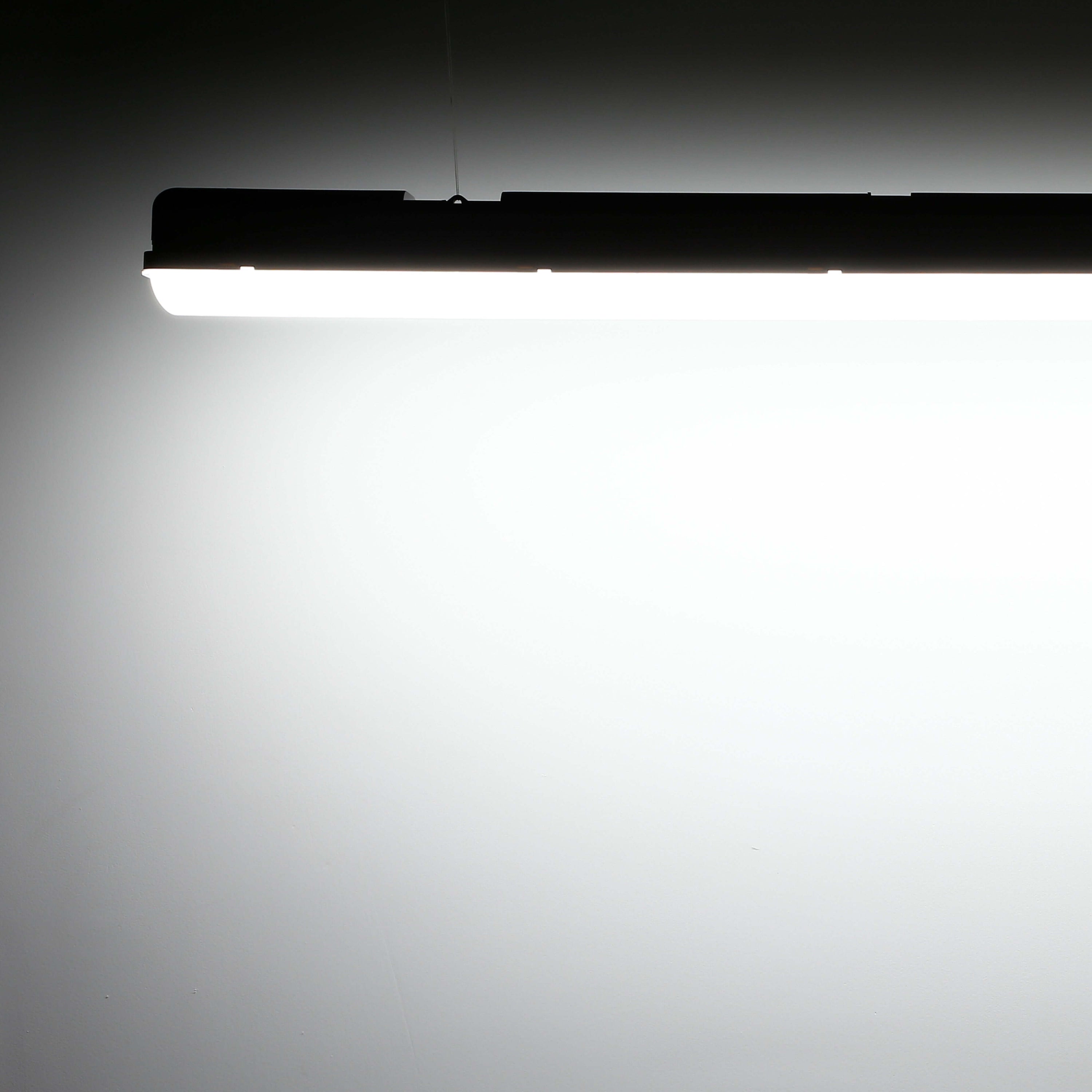 AquaShield 4' Vapor Proof LED Linear Light - 40W - 5000K